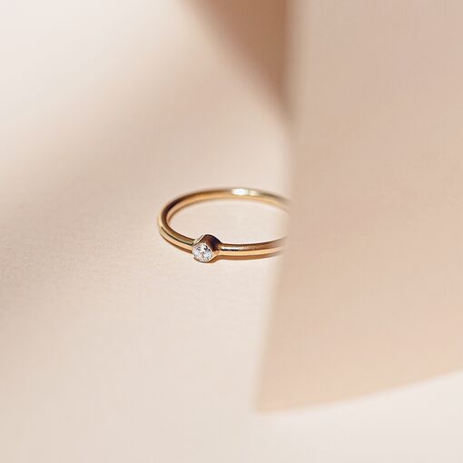 Minimalistyczny Gold Joy - gold engagement ring z brylantem