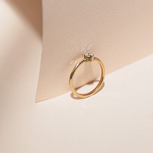 Minimalistyczny Gold Hope - gold engagement ring z brylantem