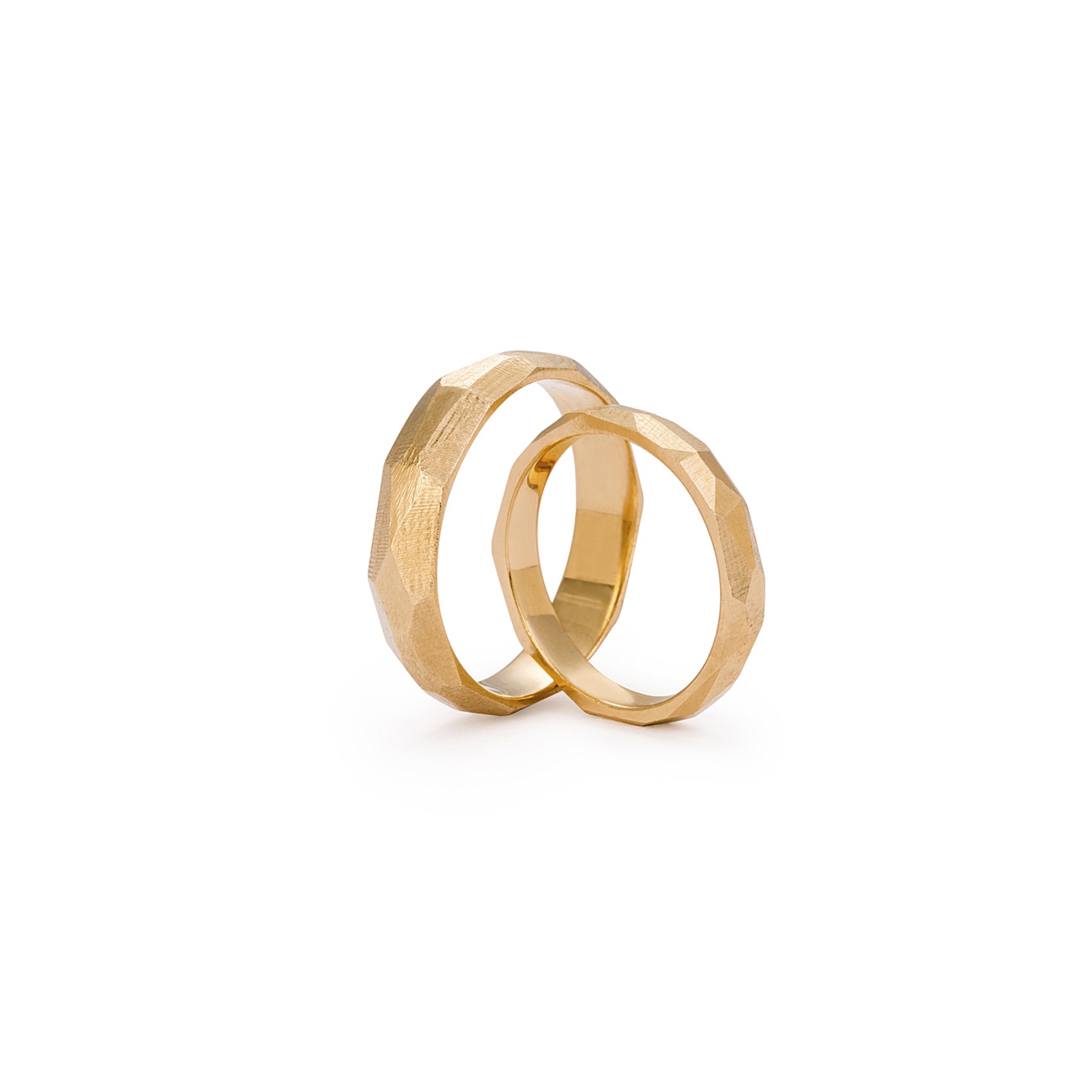 GoldFaceted wedding bands - ręcznie wykonana bezkompromisowa biżuteria