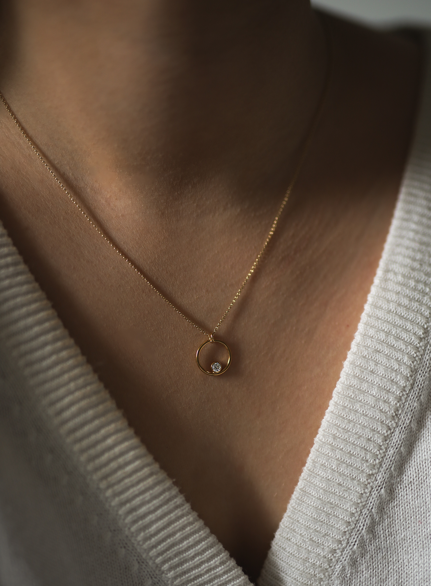 Gold infinity 02 necklace with 0.06 ct diamond dodatkowe zdjęcie 1