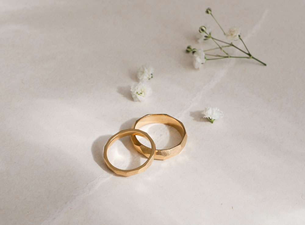 Ślubne obrączki z żóltego i białego złota